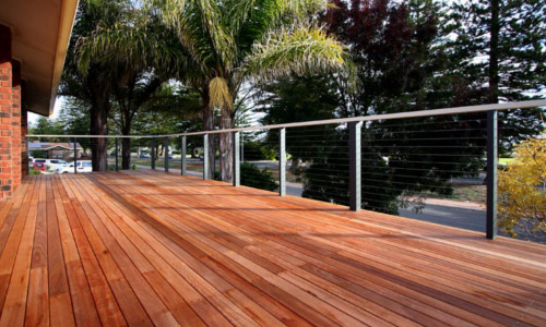 softwoods-005-timber-deck-design-balusters-01