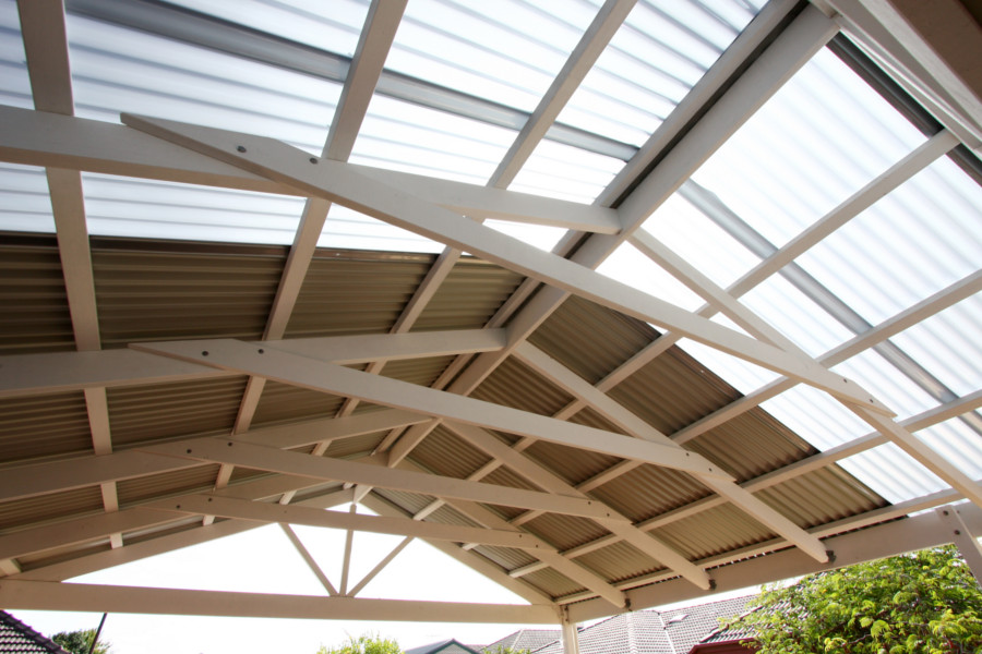deck-pergola-polycarbonate-steel-roofing