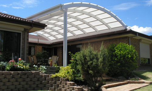 softwoods-059-timber-pergola-polycarbonate-curved-roofing-05